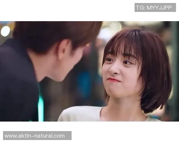 洋子小姐如何从普通女孩成长为足球明星的励志故事与奋斗历程