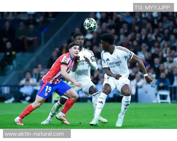 国王联盟足球：重塑足球梦想的传奇之旅与荣耀对决