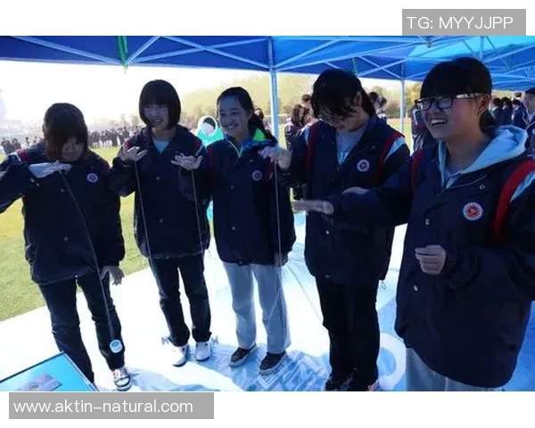 危盛足球引领新潮流助力青少年成长与健康发展